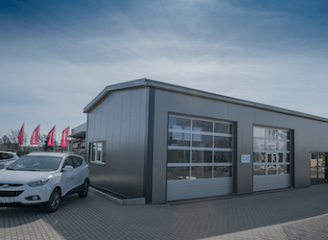 Werkstatthalle mit Büro